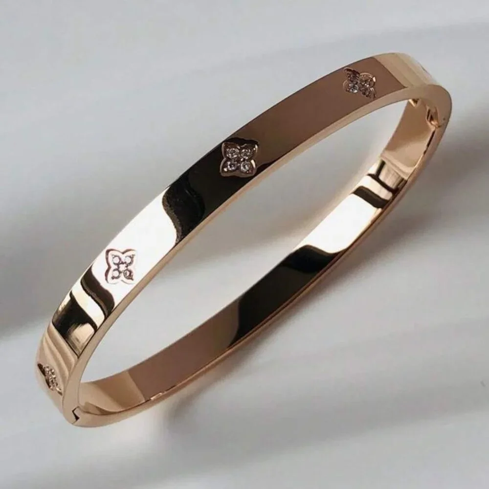 N/A 18k gold